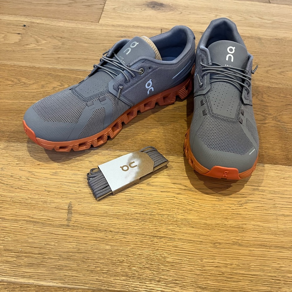 On Running Men's Gray and Orange Shoes on cloud 5 brand new